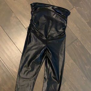 Maternity workout leggings